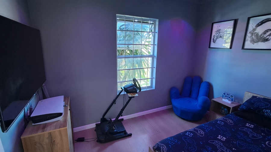 3 Bedroom Property for Sale in Protea Heights Western Cape